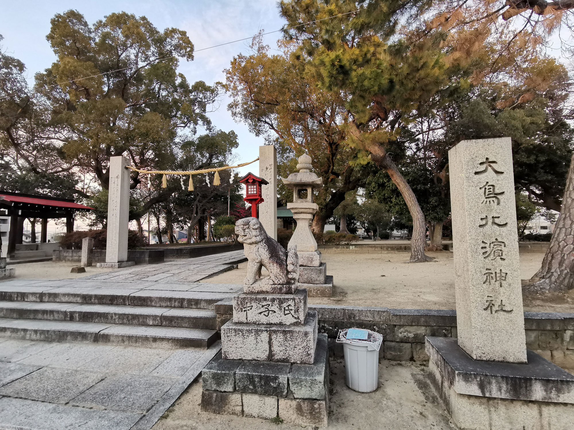 近隣の高台にある大鳥北浜神社