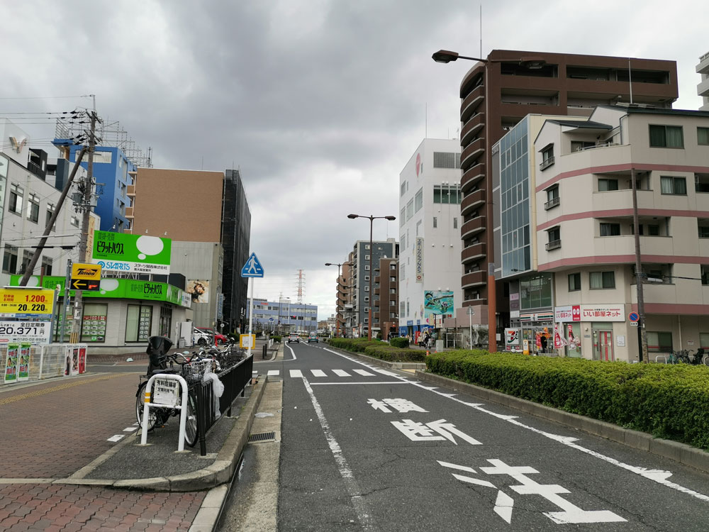 中百舌鳥駅前通り（都市拠点の空気感）